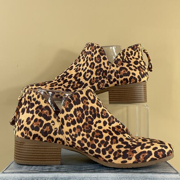 NEW Kenneth Cole Women’s Side Skip Booties Brown Size 11M - Picture 1 of 10
